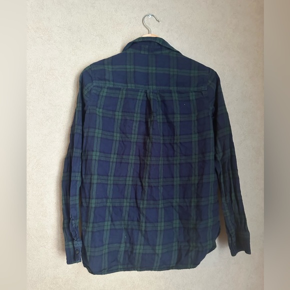 Old Navy Women’s The Classic Flannel Shirt Size Small - Picture 3 of 5